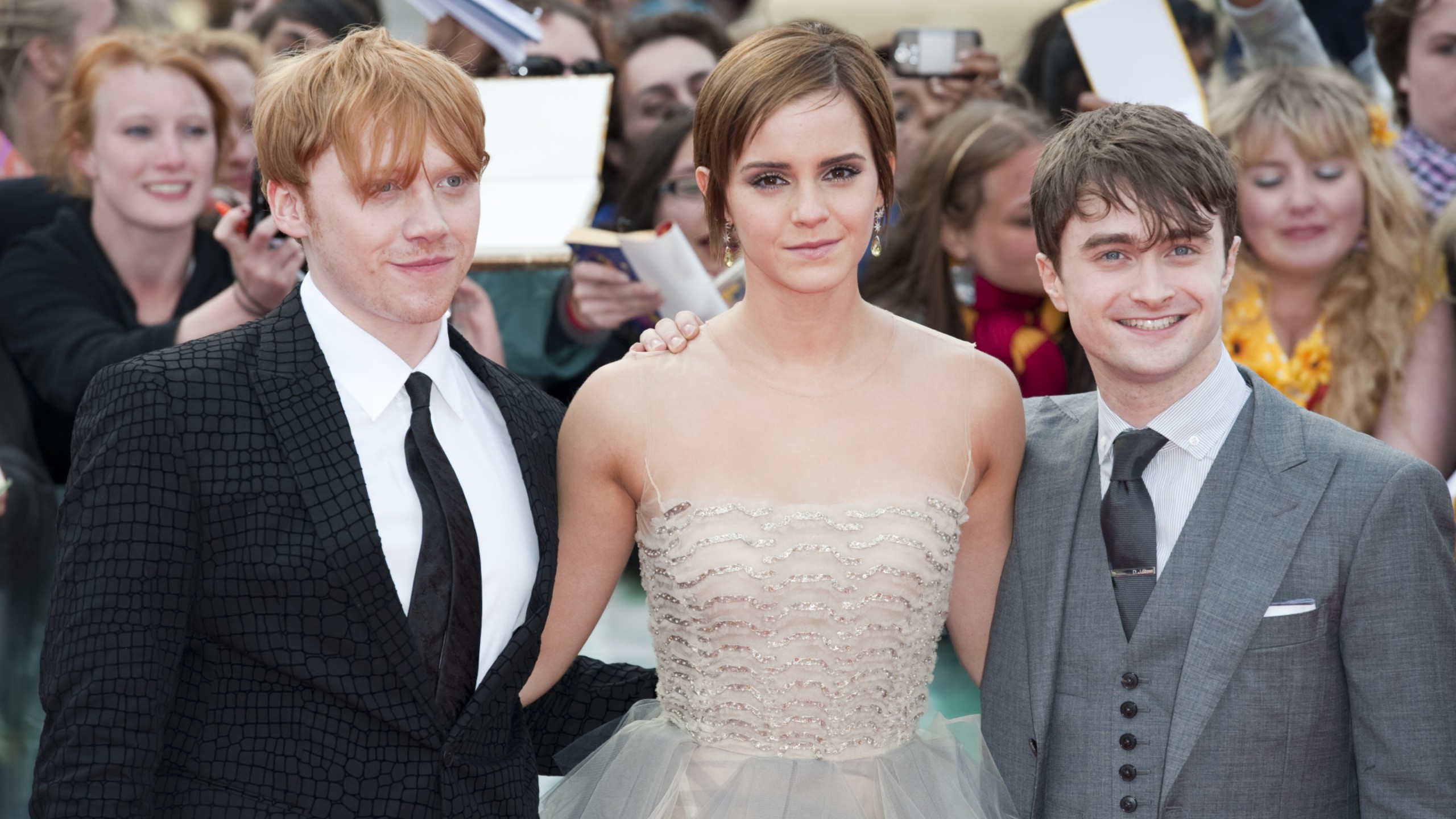 Harry Potter' Stars Return to Hogwarts in Official HBO Max Reunion